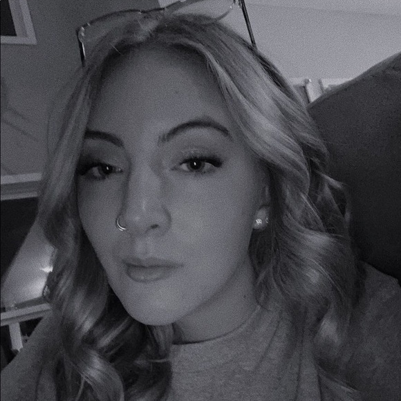 Julianne😊 - Picture 14 of 16